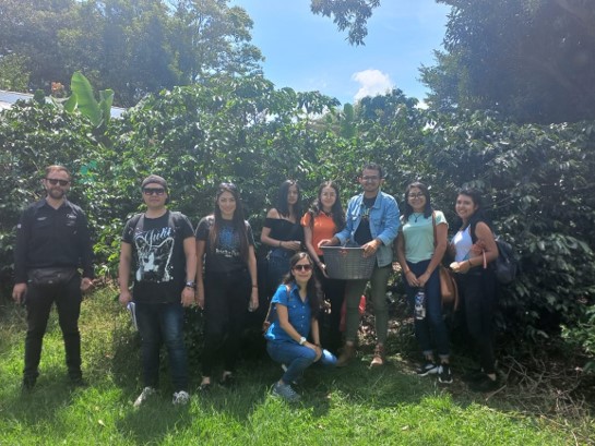 Jovenes-baristas-y-turismo-de-la-UNED